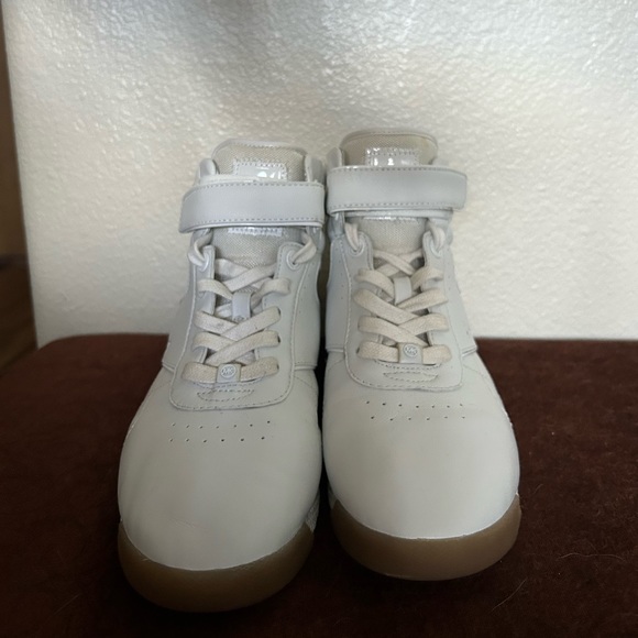 Michael Kors Addie High Top - Picture 2 of 6
